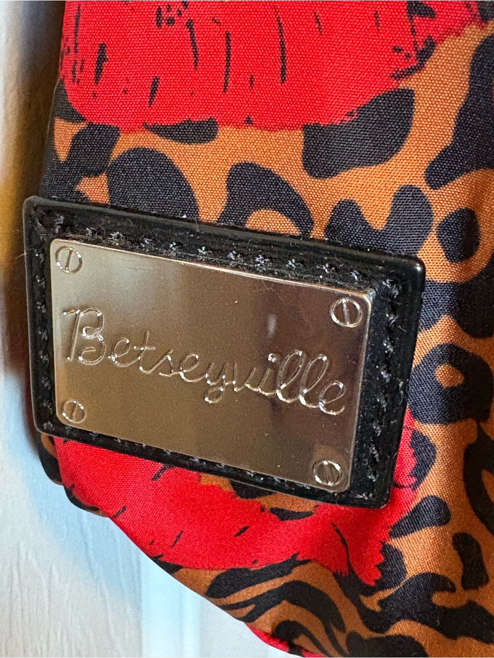 Betseyville Betsey Johnson Animal Print and Lips Messenger Bag - Picture 2 of 8